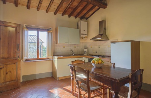 Tavarnelle Val di Pesa Apartamento | Apartamento con piscina, WIFI, TV, patio, mascotas permitida, vista panorámica, aparcamiento