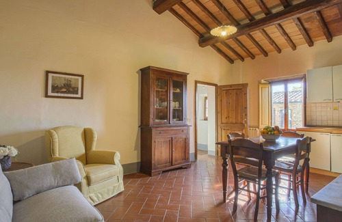 Tavarnelle Val di Pesa Apartamento | Apartamento con piscina, WIFI, TV, patio, mascotas permitida, vista panorámica, aparcamiento