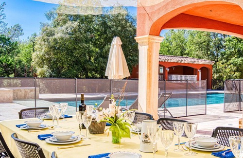 Meounes-les-Montrieux Casa | Casa de vacaciones privada con bañera de hidromasaje, piscina privada, WIFI, A/C, TV, terraza