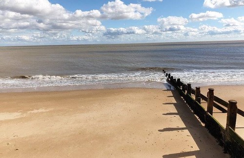 Walton on the Naze Casa | Beautiful 3-Bed Caravan in Walton on the Naze