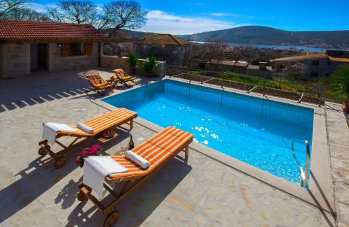 Vinisce Villa | Beautifu stone Vila Krčina