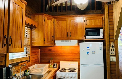 Oakridge Cabaña | Beautiful 1 Bedroom Cottage With Oceanview