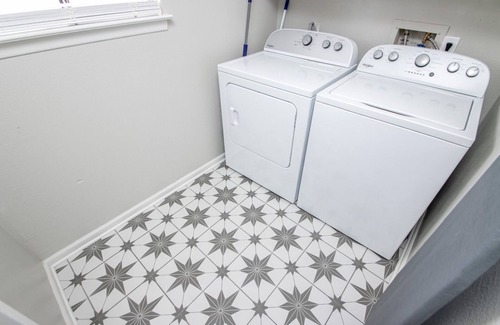 Benton Casa | Beautiful 1 BD 1Bath Close to Everything Newly Remodeled