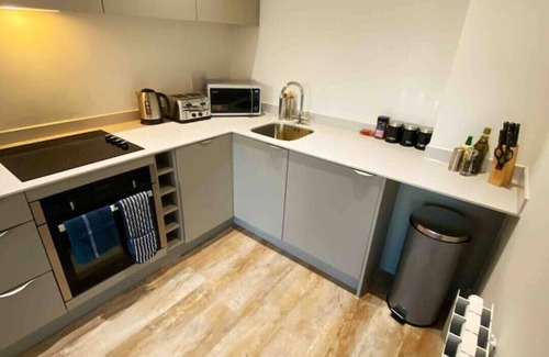 Sheldon Apartamento | Beautiful 1 Bed Flat near NEC with secure parking