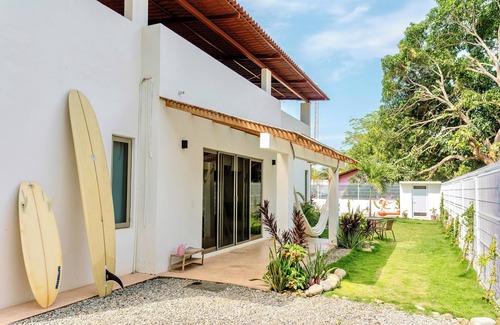 Saladita Casa | Beautiful 1 bedroom house with swimming pool near the beach and surf spot