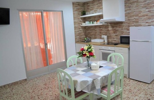 Alicante Apartamento | Hermoso Apartamento de 1 dormitorio con galería y Aire Acondicionado