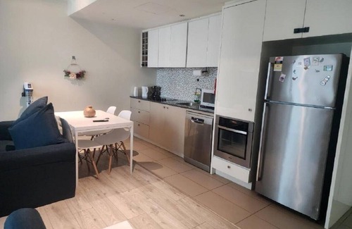 Docklands Apartamento | BEAUTIFUL 1 BEDROOM APARTMENT WITH CARPARK
