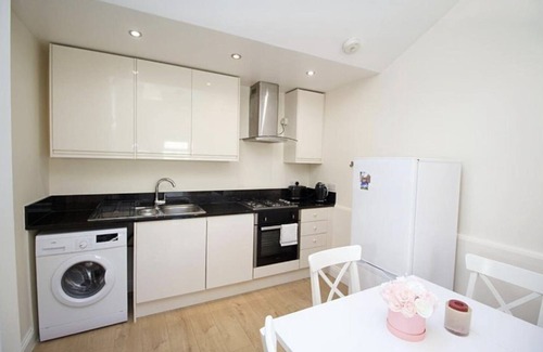 William Morris Casa | Beautiful 1 bedroom flat 7 minutes walk away from Blackhorse Road Station.