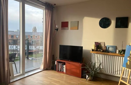 Shacklewell Apartamento | Beautiful 1 bedroom flat with a balcony in vibrant east london