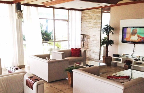 Tabuleiro dos Oliveiras Apartamento | Beautiful 1 bedroom unit at resort, sleeps 4