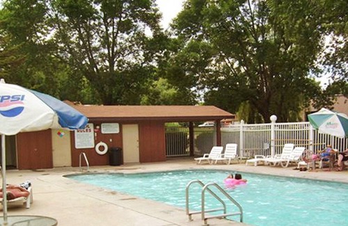 Spirit Lake Apartamento | Beautiful 1 bedroom unit at resort, sleeps 4