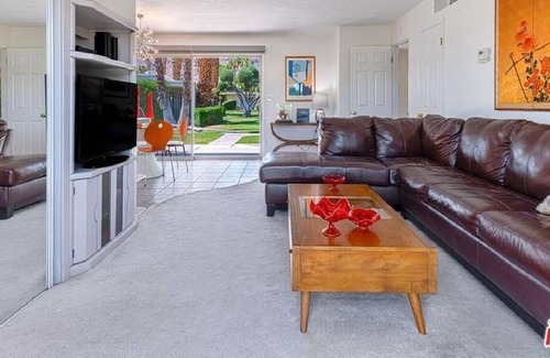 Araby Commons Condominio | Beautiful 1 Br. Condo (83124) by Houzlet
