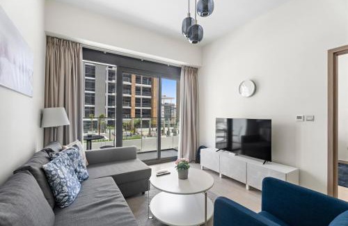 Nad Al Sheba Apartamento | Beautiful 1 BR with Gym, Pool & Kid's Playground