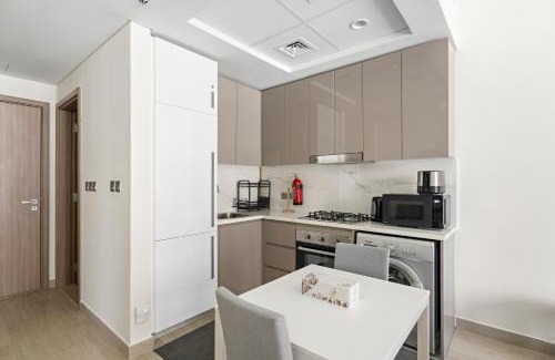 Nad Al Sheba Apartamento | Beautiful 1 BR with Gym, Pool & Kid's Playground