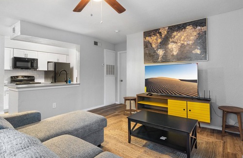 Coronado Hills Apartamento | Beautiful 1BD/1BA in University Hills 9235