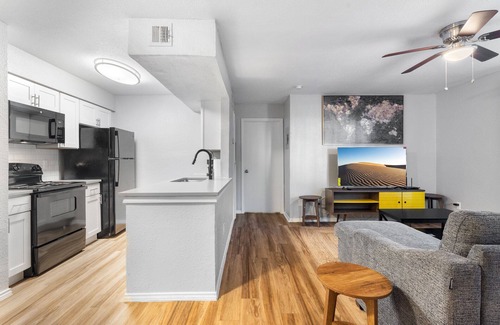 Coronado Hills Apartamento | Beautiful 1BD/1BA in University Hills 9235