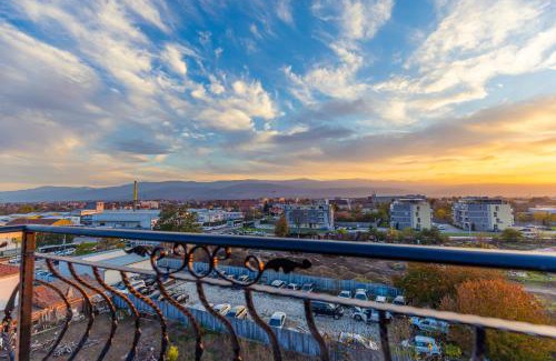 Plovdiv Apartamento | Beautiful 1BD Apartment with a Parking Spot
