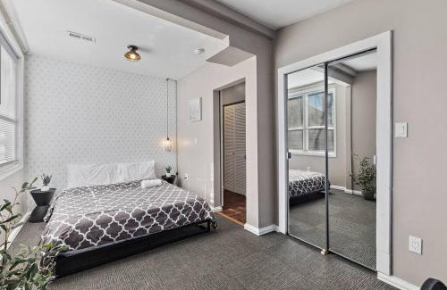Near Northside Apartamento | Beautiful 1Bedroom Apt - with Spacious Living Room