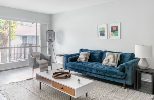 Northridge Apartamento | Beautiful 1BR Apartment in Northridge Near CSUN