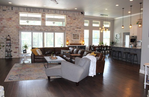 Farmington Casa | Beautiful 2-Acre Refuge w/Pool-5 miles to UofA!