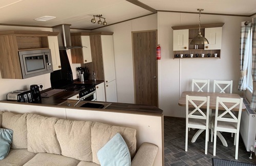 Tiddington Casa | Beautiful 2-bed Caravan in Stratford-upon-avon