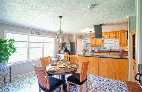Covington Cabaña | Beautiful 2 bdrms 2.5 bthrms Covington cottages.