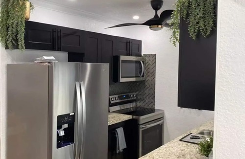 Lauderhill Casa | Beautiful 2 Bed 2 Bath with pool in Sunrise, FL
