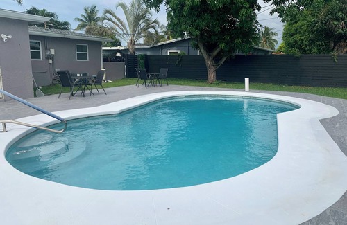 Lauderhill Casa | Beautiful 2 Bed 2 Bath with pool in Sunrise, FL