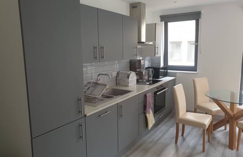 Coulsdon East Apartamento | Beautiful 2 bed | 2 bathroom cosy apartment