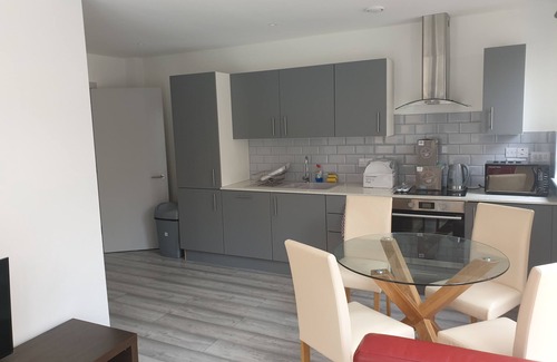 Coulsdon East Apartamento | Beautiful 2 bed | 2 bathroom cosy apartment