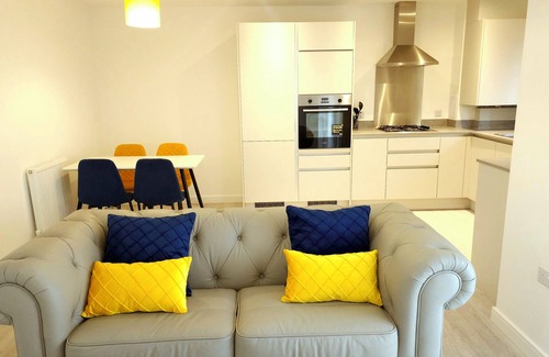 Greenhithe Apartamento | Beautiful 2-bed Apartment in Greenhithe, Bluewater, Free parking space