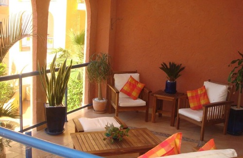 Playa Honda Apartamento | Hermoso apartamento de 2 dormitorios, a 50 metros de la playa cerca de La Manga. Wifi privado