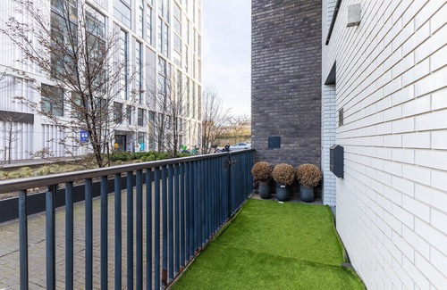 Queenstown Casa | Beautiful 2 bed duplex adjactent to the Battersea Power Station