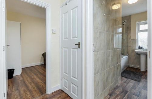 Barking Casa | Beautiful 2-Bed House in quiet cul-de-sac
