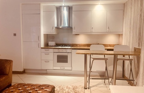 Harrow Road Apartamento | Beautiful 2 bed in Maida Vale