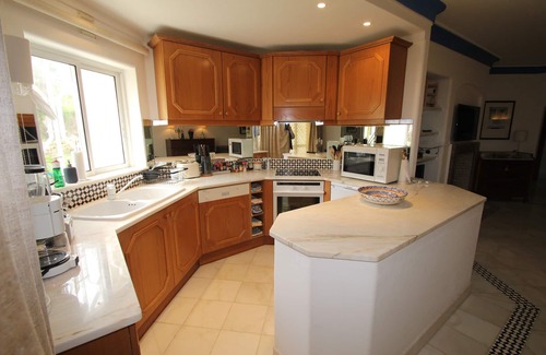 Patroves Apartamento | Hermosa 2 cama. apartamento en planta baja con A / C vistas al mar playa 250m, Alb 5 min en coche