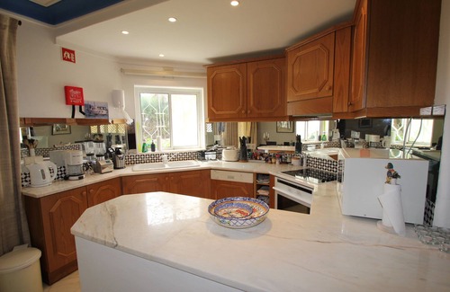 Patroves Apartamento | Hermosa 2 cama. apartamento en planta baja con A / C vistas al mar playa 250m, Alb 5 min en coche