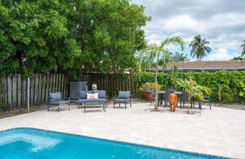Coral Ridge Isles Casa | Beautiful 2-bed Suite with Heated Pool near beach