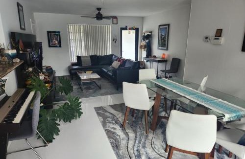 Coral Ridge Isles Casa | Beautiful 2-bed Suite with Heated Pool near beach