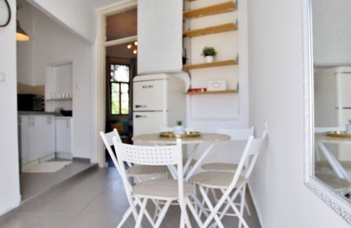 Neve Tzedek Apartamento | Beautiful 2 bedrooms apartment in the amazing neve tzedek neighborhood