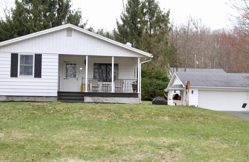 Lehman Casa | Beautiful 2 Bedroom House with Lake access near Rickett's Glen