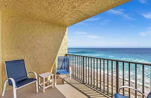 Hutchinson Island South Casa | Beautiful 2 bedroom 2 bathroom ocean front condo in Jensen Beach, Florida