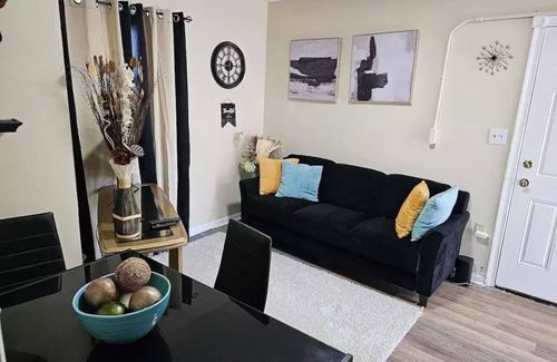 Rahway Apartamento | Beautiful 2-bedroom apartment in Rahway, close to Newark Airport and NYC trains.