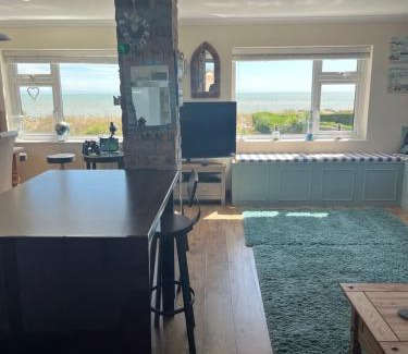 Pevensey Apartamento | Beautiful 2 bedroom beach getaway
