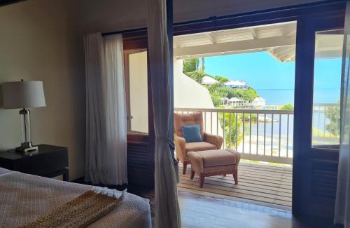 Freetown Villa | Beautiful 2 Bedroom Beach House - Nonsuch Bay