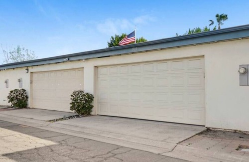 Northeast Anaheim Condominio | Beautiful 2-bedroom condo Orange County CA Everything needed garage WiFi and AC.