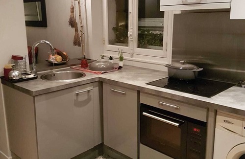 Bois-Colombes Apartamento | Beautiful 2-bedroom penthouse apartment