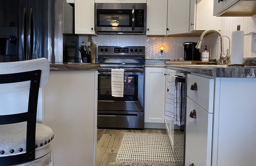 Osage Beach Condominio | Beautiful 2 BR Condo at Heart of the Lake. Available 14’X32’ Boat Slip