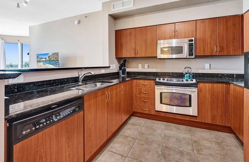 East Ocean Ave Condominio | Beautiful 2 Br. Condo (100897) by Houzlet
