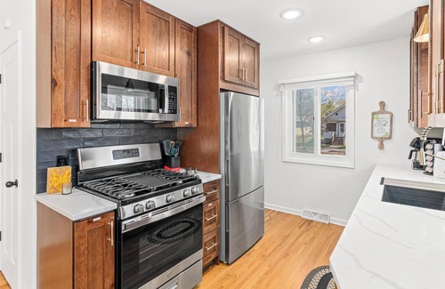 Morris Park Casa | Beautiful 2 Level House/Near Airport-Lake Nokomis
